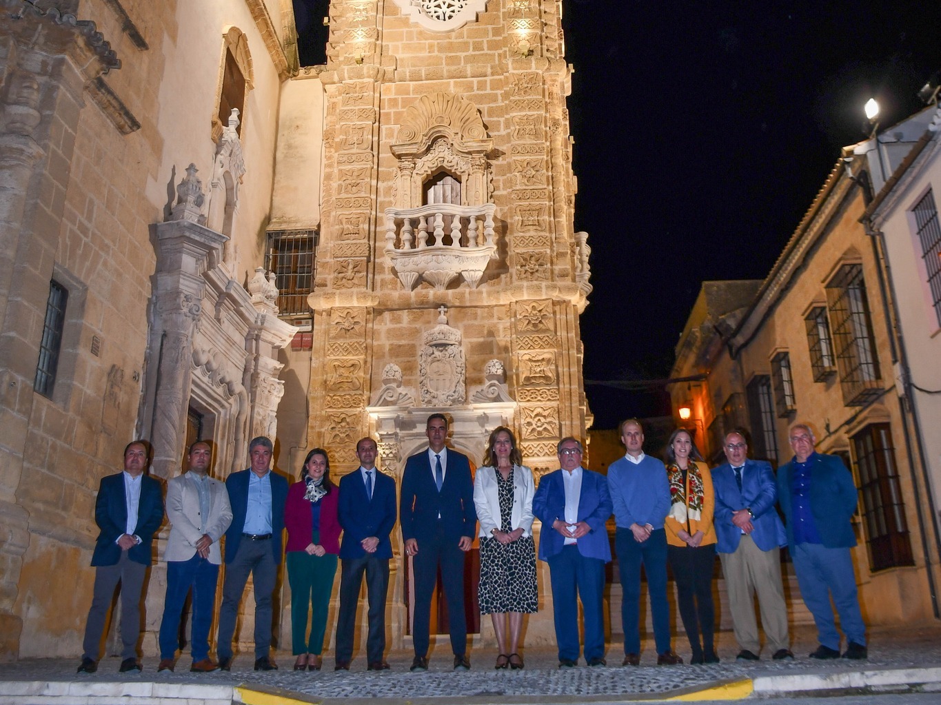 La alcaldesa de Osuna inaugura las obras de restauración y de iluminación de la Torre de la Merced